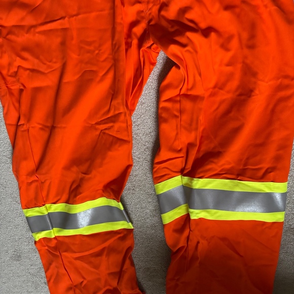 Wildrose Garments Fire Resistant Hi-Viz Traffic Safety Coverall - NEW 68 Tall - Picture 7 of 7